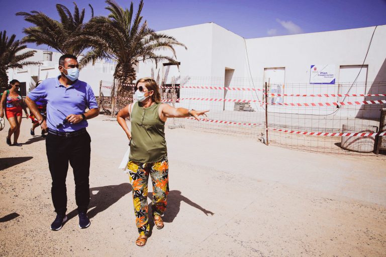 Lee más sobre el artículo Teguise solicita al Cabildo que incluya a La Graciosa en la gestión insular de residuos