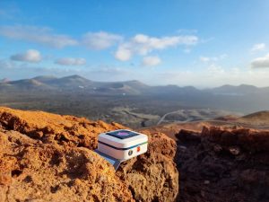 Lee más sobre el artículo Transición Ecológica instala medidores de luminosidad en el Parque Nacional de Timanfaya para la protección de la fauna