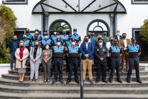 Lee más sobre el artículo El alcalde de San Bartolomé entrega las distinciones oficiales a 4 policías locales como reconocimiento a 30 años de servicio