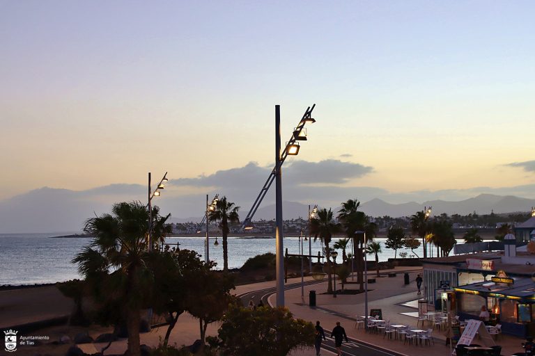 Lee más sobre el artículo Activada la iluminación LED de la Avenida de las Playas de la zona de Matagorda