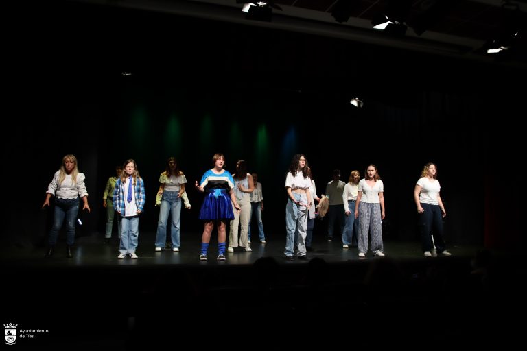 Lee más sobre el artículo El Ayuntamiento de Tías entrega los premios del certamen de poesía Equinoccio