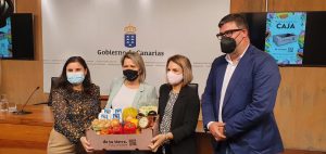 Lee más sobre el artículo 83 familias de San Bartolomé han recibido las primeras cestas en las que se potencia la alimentación saludable a través de productos locales