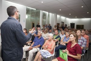 Lee más sobre el artículo Oswaldo Betancort reanuda el lunes ronda de encuentros vecinales en Costa Teguise