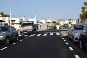 Lee más sobre el artículo La renovación de la calle Princesa Ico, en Puerto del Carmen, crea 70 nuevos aparcamientos