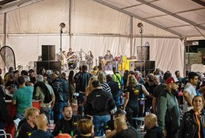 Lee más sobre el artículo San Bartolomé celebra con gran éxito el VIII aniversario de la Asociación de Moteros de Lanzarote