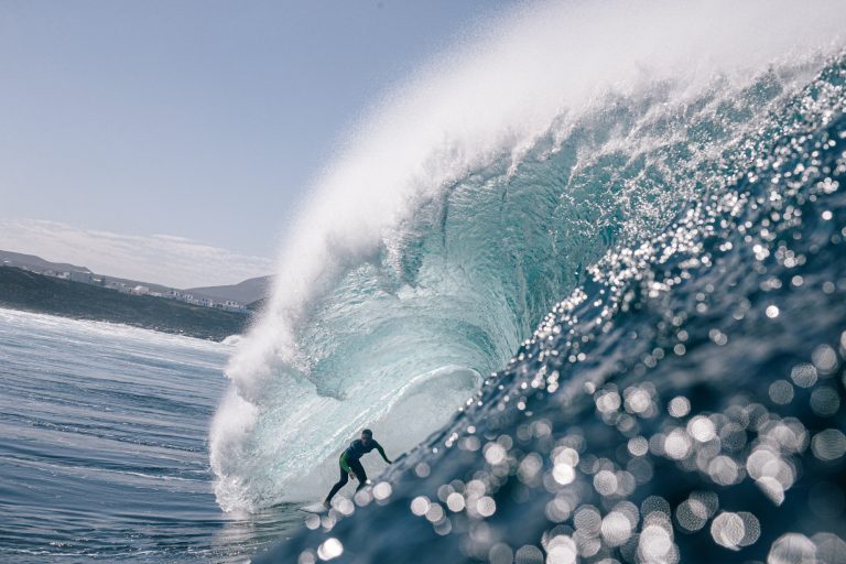 Lee más sobre el artículo Se traslada la alerta amarilla del ‘Billabong Quemao Class’ para después del 27 de diciembre