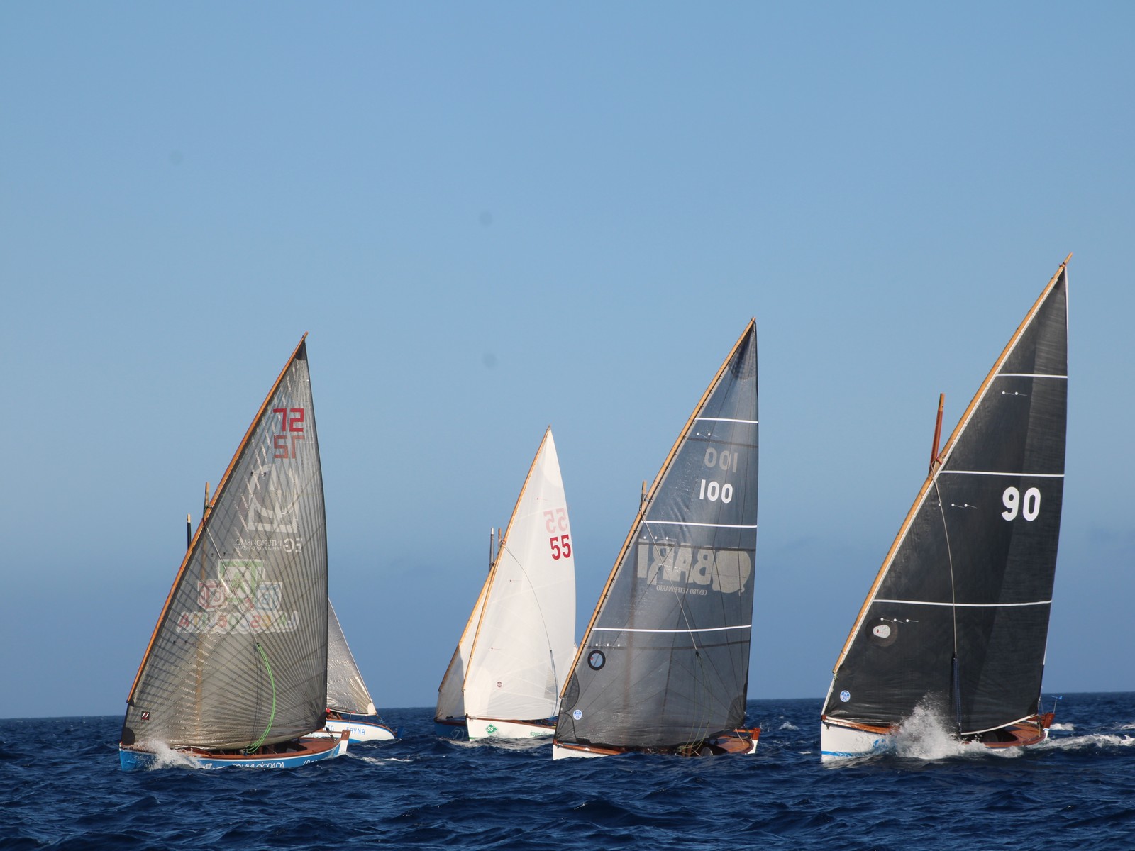 En este momento estás viendo Playa Blanca da la bienvenida a la III Copa Vela Latina del Sur